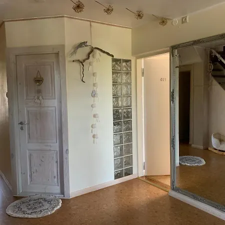 Mariett Проживание в семье