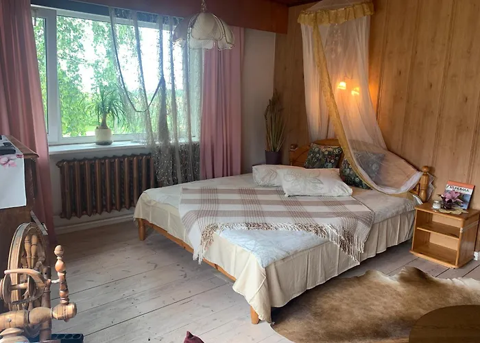 Mariett * Kuressaare